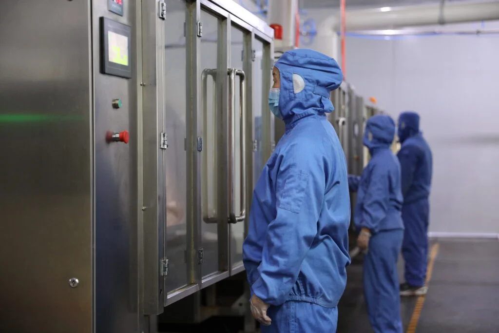 boke-factory-worker